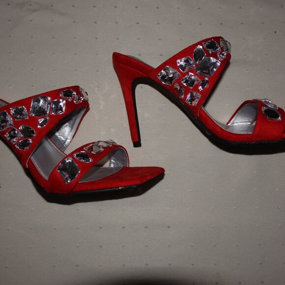 BRAND NEW HOT TOMATO WOMENS RED DRESS SHOES PUMPS SIZE 7M - Picture 3 of 8